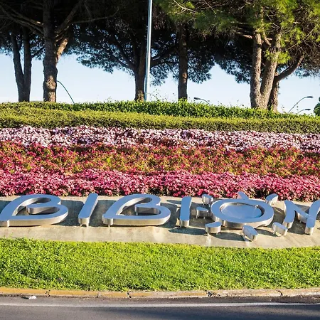 Apartment Seafront In A Modern Building In Bibione