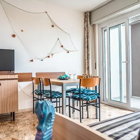 Apartment Seafront In A Modern Building In